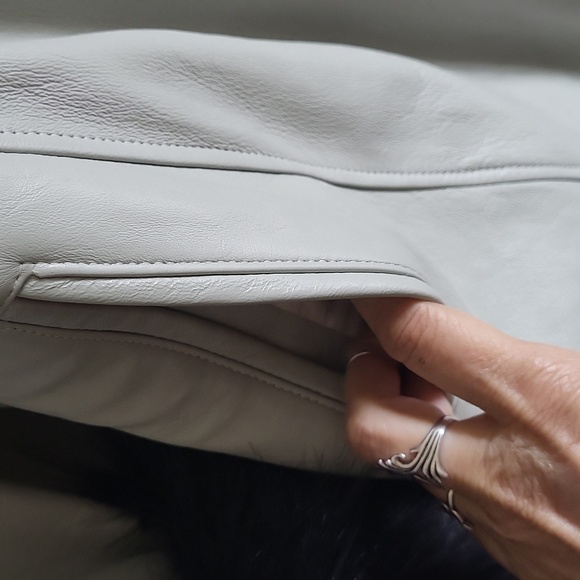 Vintage 1970s Genuine Leather Trench Coat with Faux Fur Cuffs - Picture 6 of 12